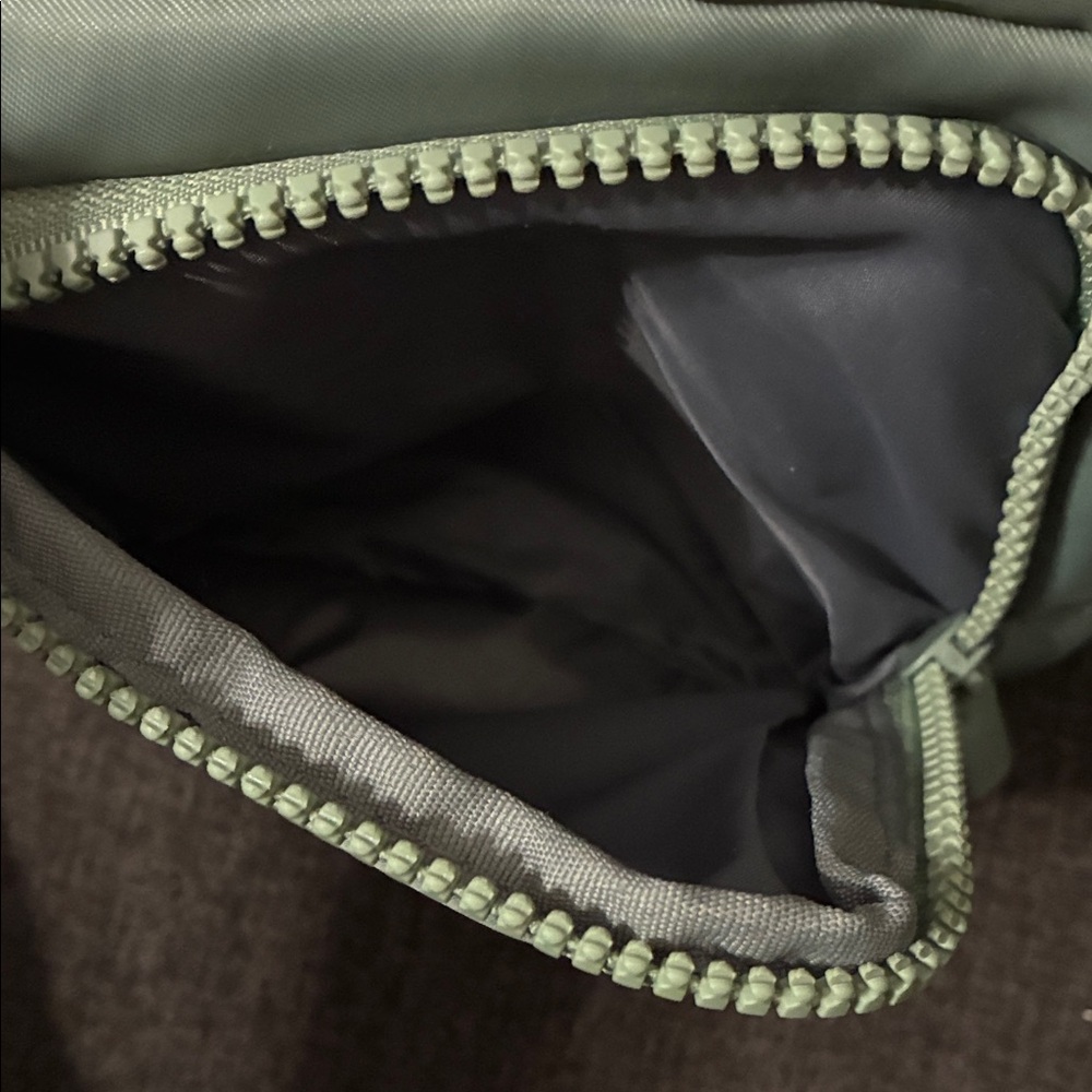 Stylish Green Sling Bag - Picture 8 of 10